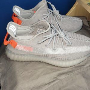 YEEZY BOOST 350 V2 'TAIL LIGHT'